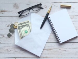 Beyond the Box: The Art of Creating Experiences with Cash Gifts