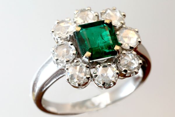 custom engagement rings
