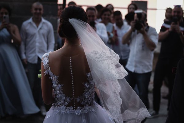 wedding guest attire for women